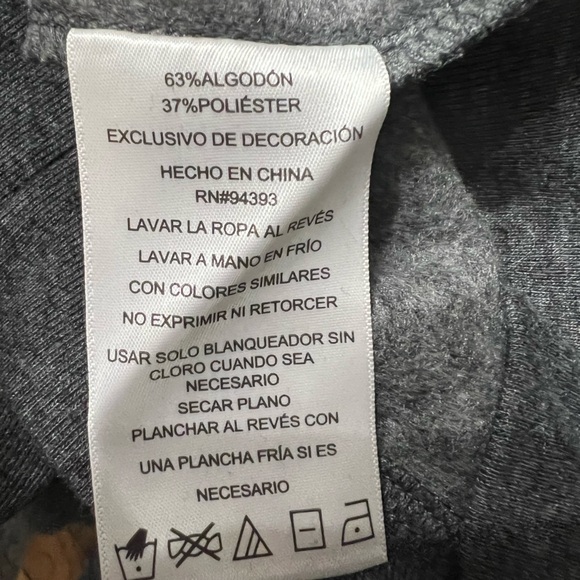 NWT Heritage Charm Women’s Christmas Sweatshirt with Fleece lined - Picture 5 of 5